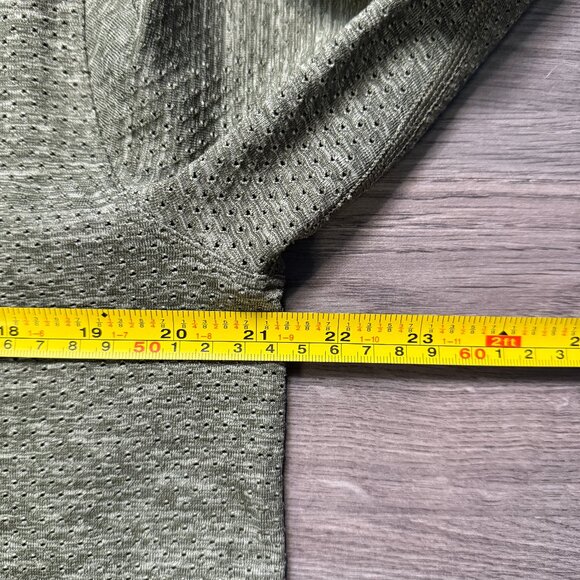 Lululemon Men's Metal Vent Tech Midweight Half Zip - Green - Picture 7 of 8